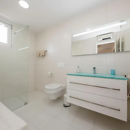Apartmani Santino Rab Town Exterior photo