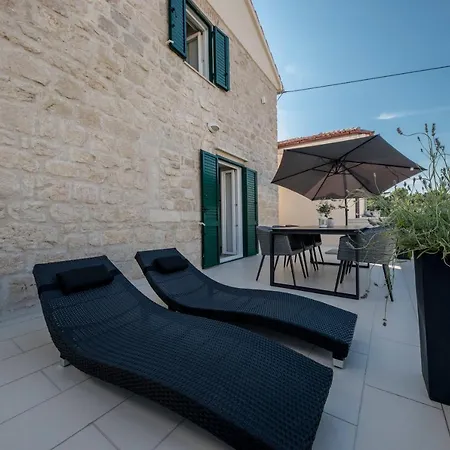 Apartmani Santino Rab Town Exterior photo