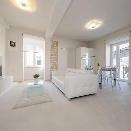 Apartmani Santino Rab Town Exterior photo