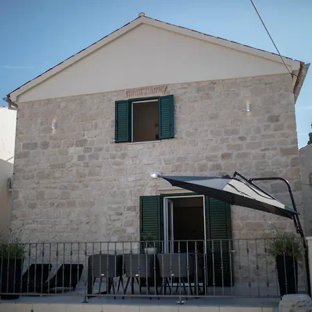 Apartmani Santino Rab Town Exterior photo
